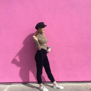 Meet your Posher, Maya